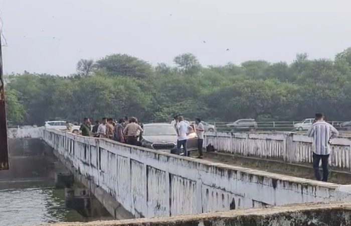 Birthday celebration turns fatal: youth stabbed to death near Gandhinagar canal, girlfriend battles for life