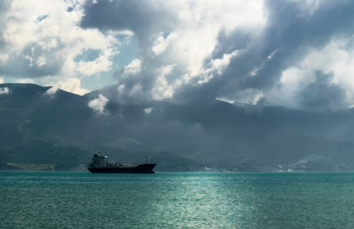 સમુદ્રમાં અમેરિકાએ કોના પર કર્યો હુમલો? 60થી વધુ લોકો માર્યા ગયા, UN ભડક્યું 1 - image