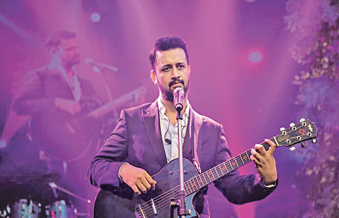 Pakistan Raja Atif પાક. સિંગર આતિફ અસ્લમની વર્ષો પછી બોલીવૂડમાં રિ એન્ટ્રી | Pak singer ...