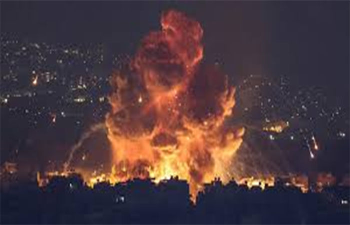 ઈરાનના પરમાણુ મથકો પર અમેરિકા-ઈઝરાયેલના હુમલાથી સ્થિતિ સ્ફોટક 1 - image