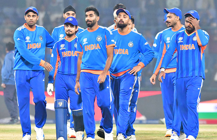 વર્લ્ડકપમાં ટીમ ઈન્ડિયાનો વર્લ્ડ રેકોર્ડ! દુનિયાની કોઈ ટીમ ન કરી શકી એ પરાક્રમ ભારતે કરી બતાવ્યું 1 - image