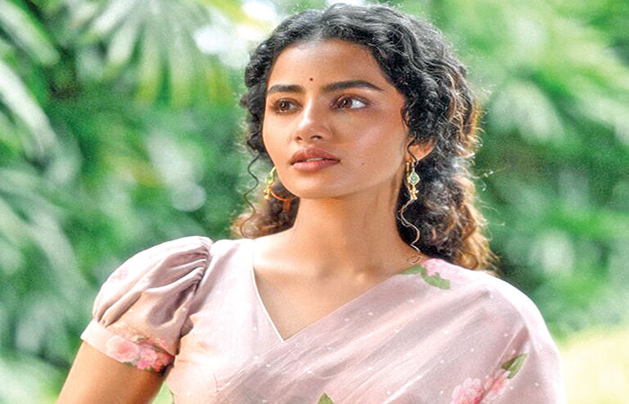 એક્ટ્રેસે કરી કાનૂની ફરિયાદ ઓનલાઈન સતામણીનો આરોપ 1 - image