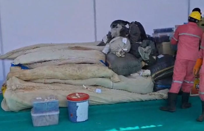 પંચામહલમાં એસ.ઓ.જી.ની મોટી કાર્યવાહી, કુલ 40 કેસોમાં 500 કિલોથી વધુના માદક દ્રવ્યોની માત્રાને નષ્ટ કરી. પંચમહલ પોલીસે કુલ 40 કેસમાં 500 કિલોથી વધુ માદક દ્રવ્યોનો નાશ કર્યો પંચામહલમાં એસ.ઓ.જી.ની મોટી કાર્યવાહી, કુલ 40 કેસોમાં 500 કિલોથી વધુના માદક દ્રવ્યોની માત્રાને નષ્ટ કરી. પંચમહલ પોલીસે કુલ 40 કેસમાં 500 કિલોથી વધુ માદક દ્રવ્યોનો નાશ કર્યો