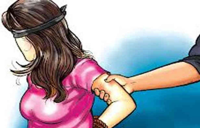 ભાઈ સાથે લગ્ન કરાવવા તરૂણીનું  મામીએ પતિ સાથે સુરતમાંથી અપહરણ કર્યું 1 - image