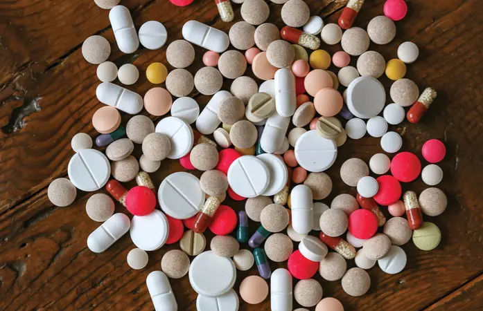 ગુજરાતમાં નશા માટે સાયકોએક્ટિવ મેડિસિનનો ધૂમ ઉપયોગ, યુવાથી માંડી વૃદ્ધો બન્યાં બંધાણી 1 - image