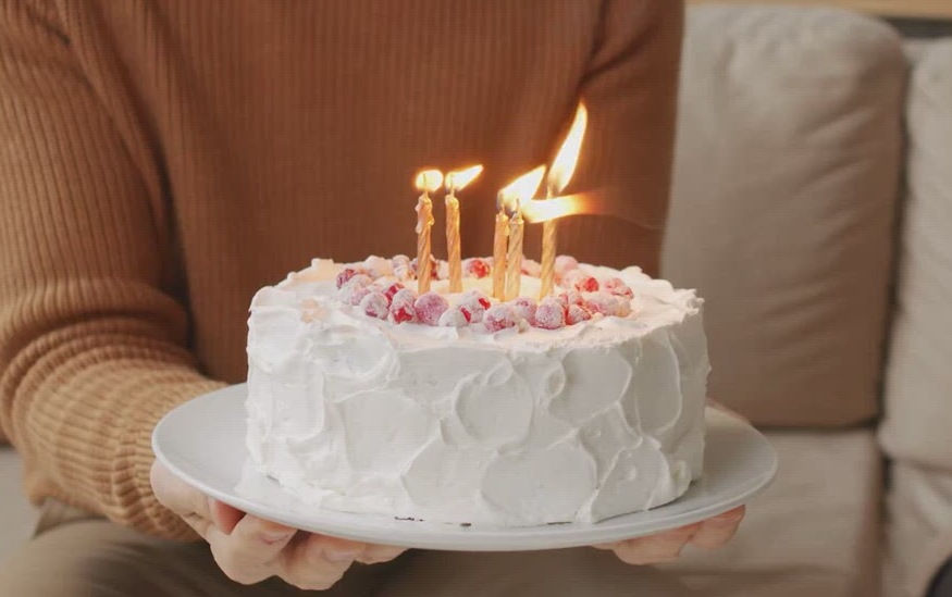 પતિ જો પત્નીનો જન્મ દિન ભૂલી જાયતો આ દેશમાં ૫ વર્ષ જેલની સજાની જોગવાઇ 1 - image