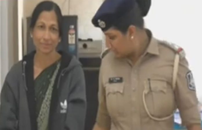 દક્ષિણ ગુજરાતમાં ધર્માંતરણના કાળા કારોબારનો પર્દાફાશ: માંડવીમાં મહિલા શિક્ષિકા સહિત 6ની ધરપકડ 1 - image