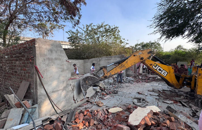 ખોડીયાર નગર અને સનફાર્મા રોડ ખાતે ગેરકાયદે દબાણો દૂર કરાયા 1 - image