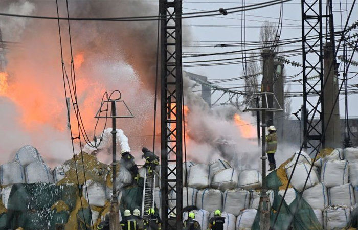 યુક્રેનમાં લાખો લોકો પાણી, વીજળી વગર રશિયા જાણી જોઇને યુદ્ધ લંબાવે છે 1 - image