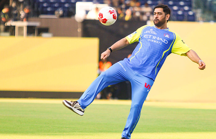 CSK ફેન્સ માટે ખુશખબર: પંજાબ સામેની મેચ પહેલા ધોની નેટ્સમાં બેટિંગ કરતો જોવા મળ્યો, ઈજા બાદ ટ્રેનિંગ શરૂ 1 - image