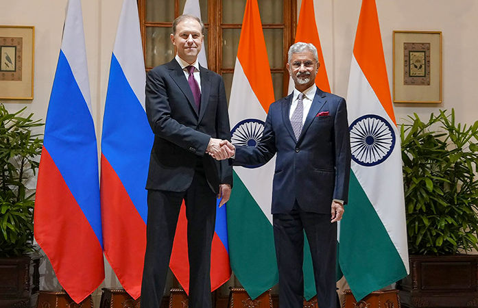 હોર્મુઝ સંકટ વચ્ચે ટ્રમ્પ જોતા રહી ગયા અને ભારત-રશિયાએ બાજી પલટી, 3 વર્ષનો રેકોર્ડ તૂટ્યો!