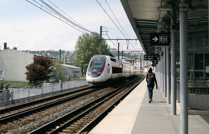 રેલવેનો નવો નિયમ : તત્કાલ ટિકિટના એક PNR પર કેટલા મુસાફરો કરી શકે છે પ્રવાસ? 1 - image