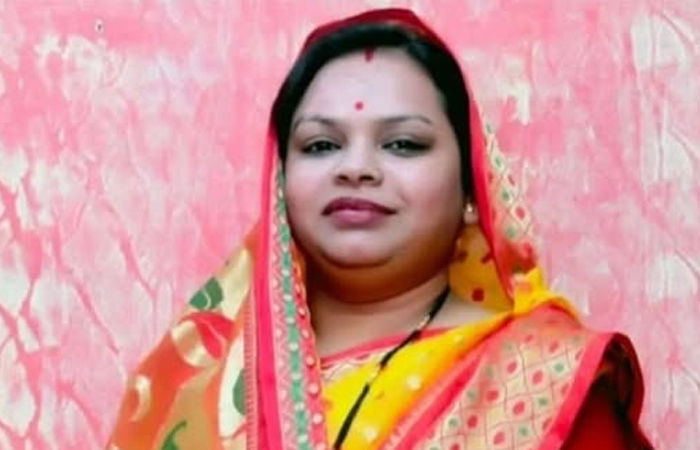 ઘર બહાર ઝઘડો જોઇ પિસ્તોલ સાથે બહાર આવ્યા ભાજપના મહિલા નેતા, ભૂલથી ફાયરિંગ થતાં મોત 1 - image