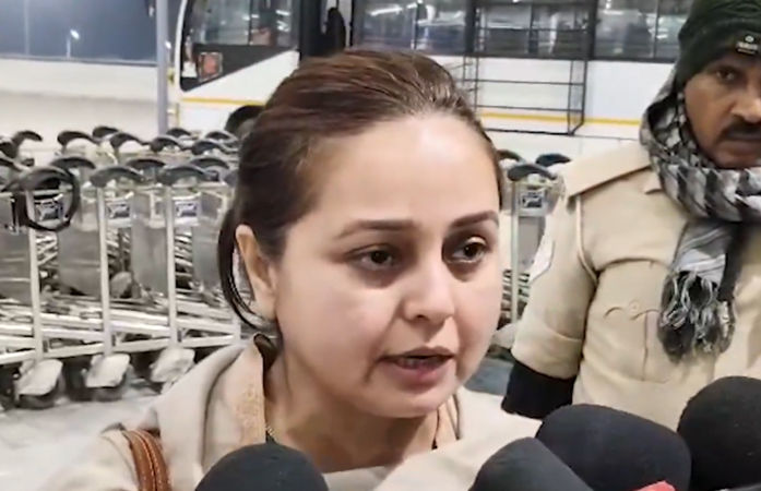 'મારો કોઈ પરિવાર નથી, તેજસ્વીએ મને ઘરેથી કાઢી મૂકી', બહેન રોહિણીનો ભાઈ પર મોટો આરોપ 1 - image