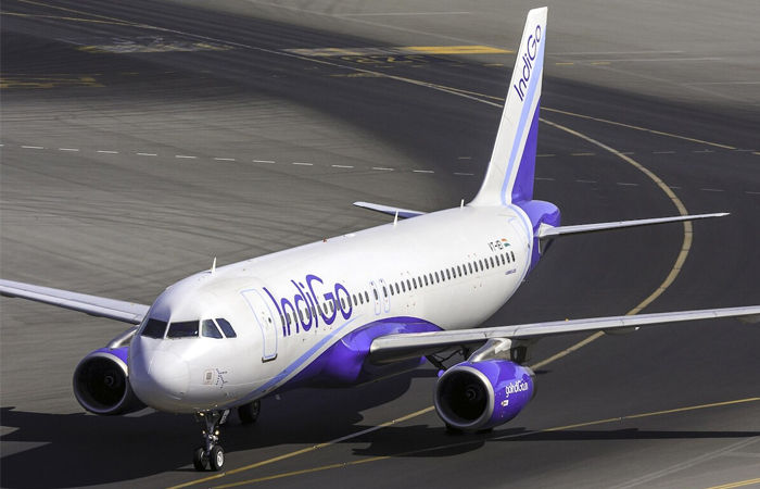 ઇન્ડિગો સાતમા દિવસે પણ સંકટમાં વધુ 562 ફ્લાઇટ્સ રદ કરવી પડી 1 - image