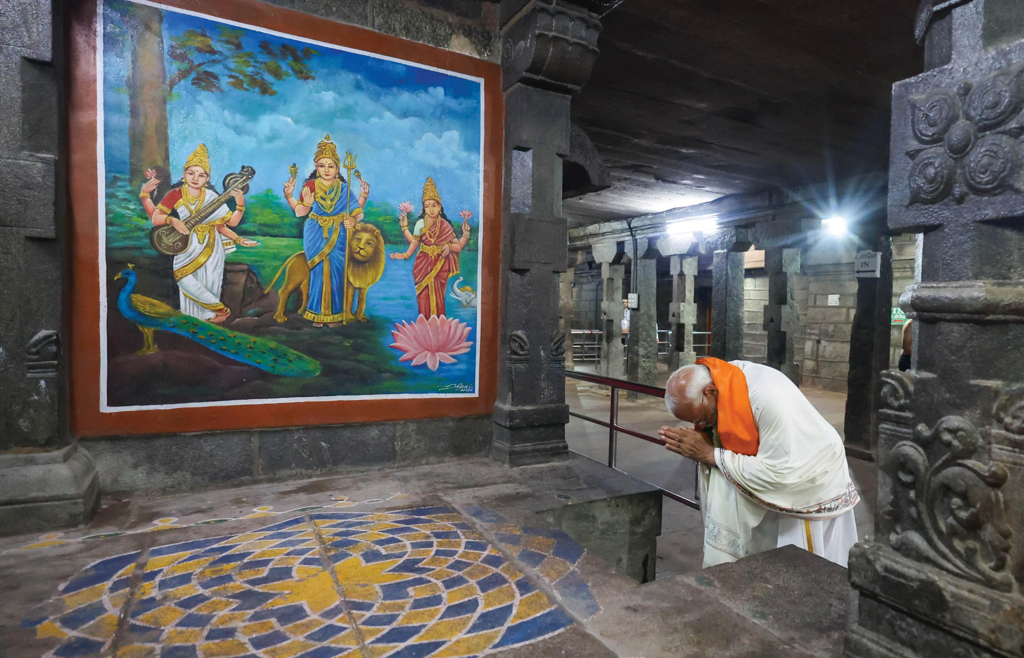કન્યાકુમારીના સ્વામી વિવેકાનંદ મેમોરિયલમાં PM મોદીની ધ્યાન સાધના શરૂ, 45 કલાક સુધી અન્નત્યાગ