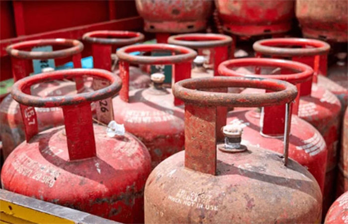 કોમર્શિયલ એલપીજી સિલિન્ડરનાં ભાવમાં 10 રૂપિયાનો ઘટાડો 1 - image