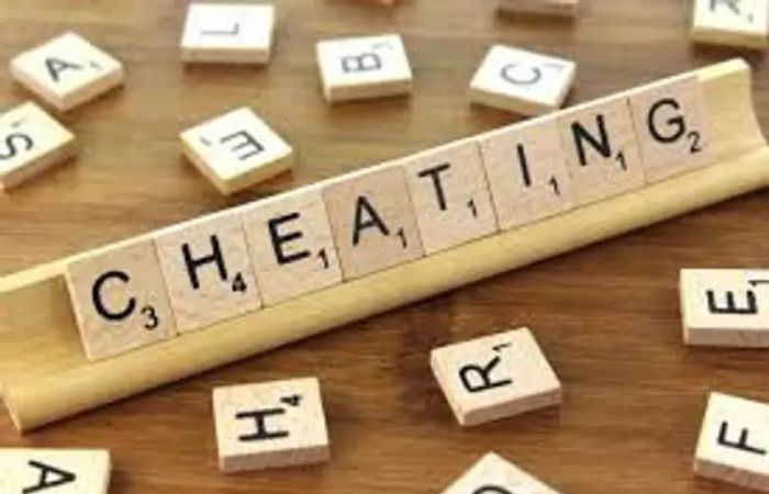 Family accused of duping residents of rs 9 lakh in fake Gujarat Housing Board scheme