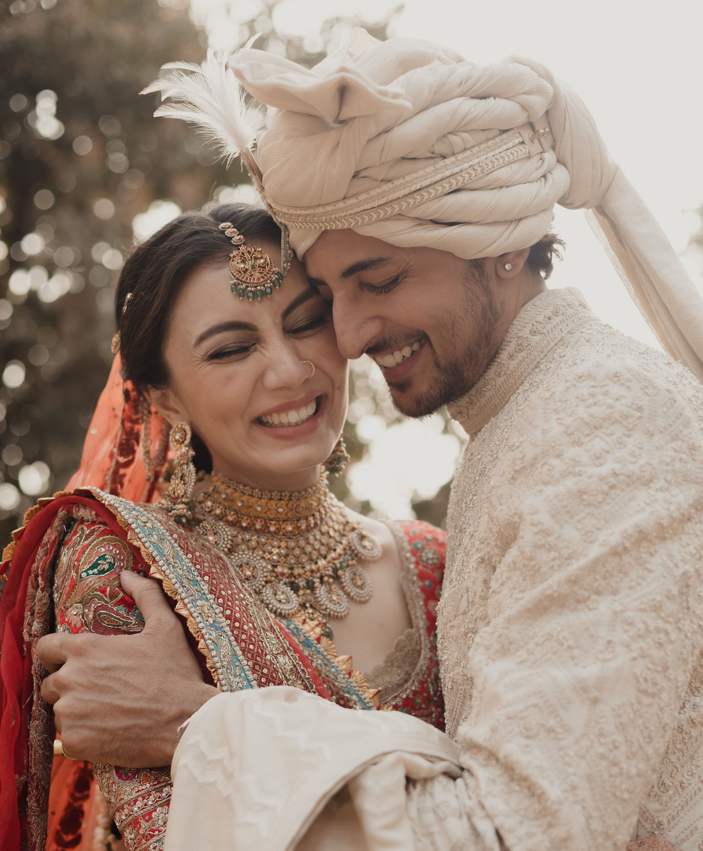 સિંગર દર્શન રાવલે ગુપચુપ રીતે કર્યા લગ્ન, સામે આવી તસવીરો, જાણો કોણ છે દુલ્હન? 2 - image