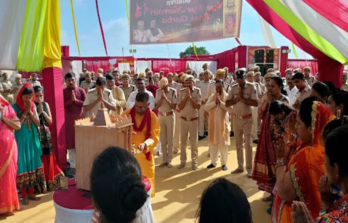 જામનગરના હોમગાર્ડઝના જવાનો પણ ગરબાના તાલે ઘૂમ્યા 3 - image