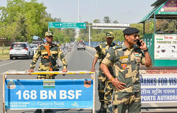 કેન્દ્ર સરકારના 48 કલાકમાં દેશ છોડવાના આદેશના પગલે હાલારમાંથી 34 પાકિસ્તાનીઓને પરત મોકલવાની કવાયત 1 - image