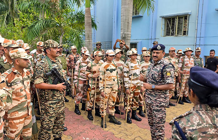 બંગાળના મતદાનમાં જેનો ડર હતો એ જ થયું! મુર્શિદાબાદ અને સિલિગુડીમાં ઘર્ષણ