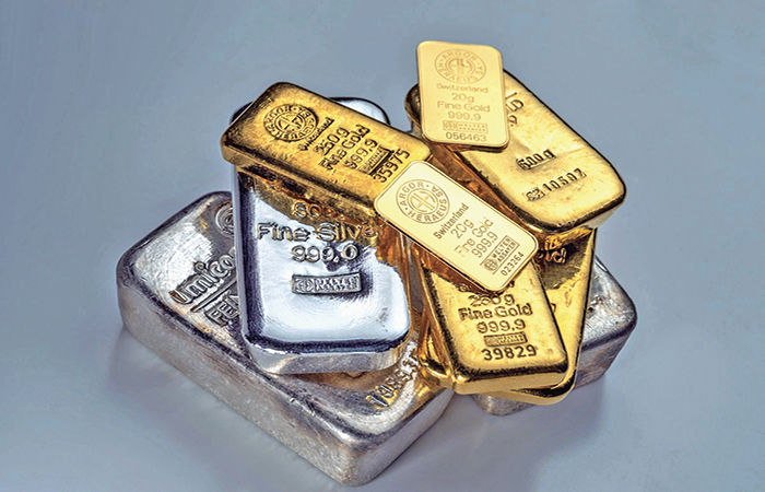 સોના-ચાંદીમાં ફરી તેજી: મુંબઈ ચાંદી રૂ.બે લાખને વટાવીગઈ 1 - image