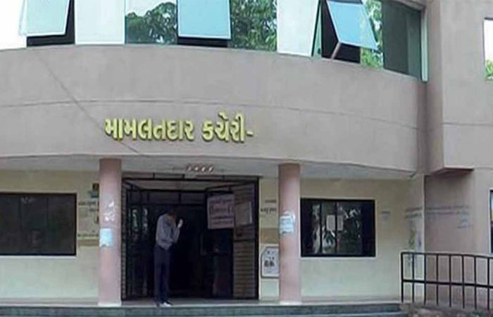 ગુજરાતમાં મામલતદાર સહિતની 49 જગ્યાઓ પર સીધી ભરતી જાહેર, વર્ષ 2025-26ના બજેટમાં રૂ. 2.27 કરોડની જોગવાઈ 1 - image