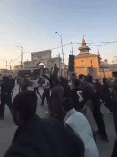 VIDEO: ઈઝરાયલ-અમેરિકાનો ભારતમાં પણ વિરોધ, ખામેનેઈના પોસ્ટર્સ સાથે જમ્મુ-કાશ્મીર-UPમાં દેખાવો 1 - image