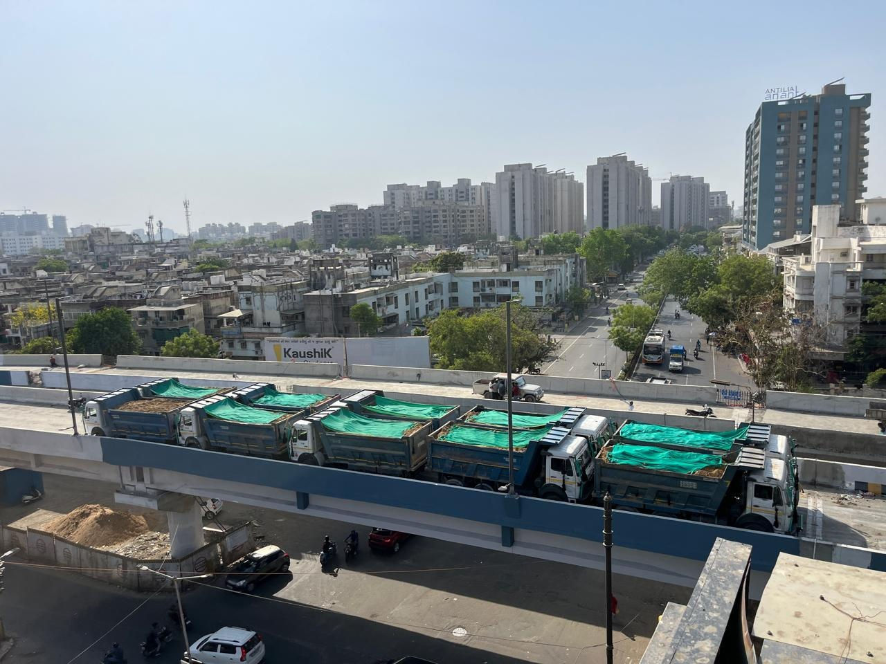 Ahmedabad’s Pallav Flyover undergoes span load testing 