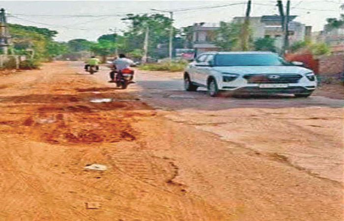 કપડવંજમાં ટાઉનહોલથી રત્નાગીરી રોડ દોઢ વર્ષથી બિસ્માર 1 - image