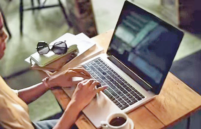 ભારતમાં સ્વદેશી AI ચેટબોટ તૈયાર... 2 - image