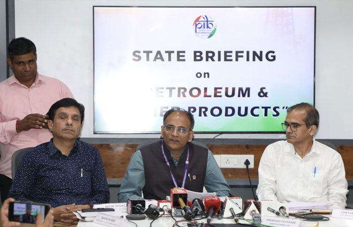ગુજરાતમાં પેટ્રોલ-ડીઝલ અને LPG પુરવઠાની હાલની સ્થિતિ શું છે? રાજ્ય સરકારે આપી તમામ માહિતી 2 - image