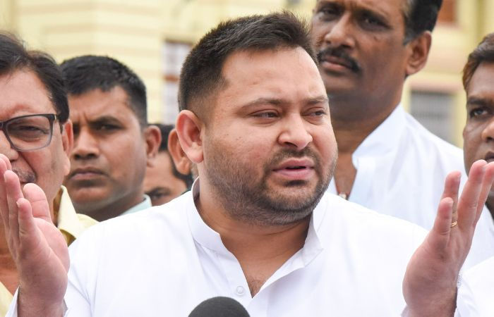 Narrow escape for Tejashwi as truck rams into RJD leader's convoy three security personnel injured