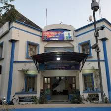 દર મહિના ભાડુ અપાવવાનું કહીને આરોપીએ ૩૦ વધુ વાહન બારોબાર વેચ્યા 2 - image