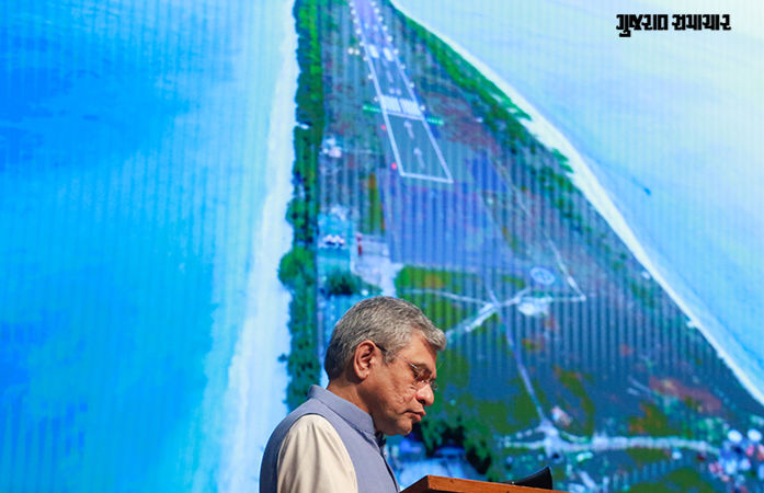 કેન્દ્ર સરકારના ત્રણ મોટા નિર્ણય: દેશમાં 100 નવા ઍરપૉર્ટ અને 200 હેલિપેડ બનાવવાની મંજૂરી, જાણો વિગતવાર 1 - image