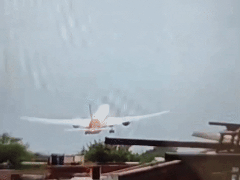 'મેં તો વિચાર્યું જ નહોતું કે આવું થશે...', અમદાવાદ પ્લેન ક્રેશનો VIDEO બનાવનાર કિશોર સામે આવ્યો 1 - image