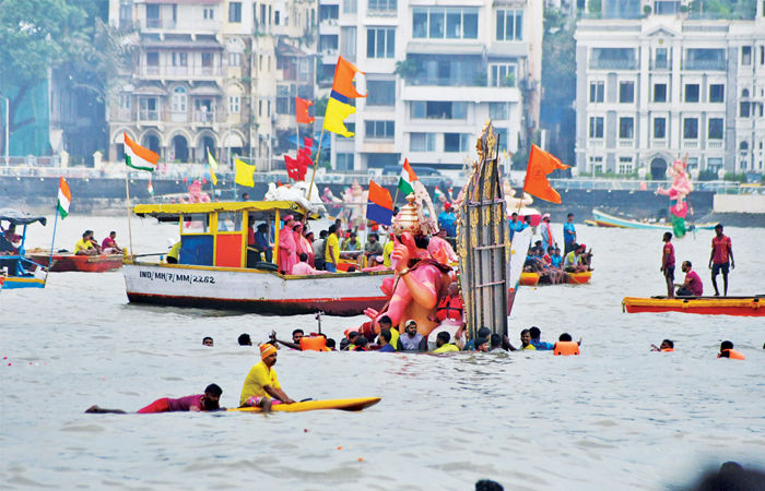 ભરતી- ઓટના વિઘ્નથી લાલબાગ ચા રાજાનું 36 કલાક બાદ વિસર્જન 1 - image