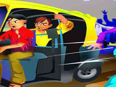 મુંબઇના વૃદ્ધને ગાંધીબ્રિજ પાસે રિક્ષા ચાલકે લૂંટયા બાદ સામાન ફેંકી નીચે પાડયા 1 - image