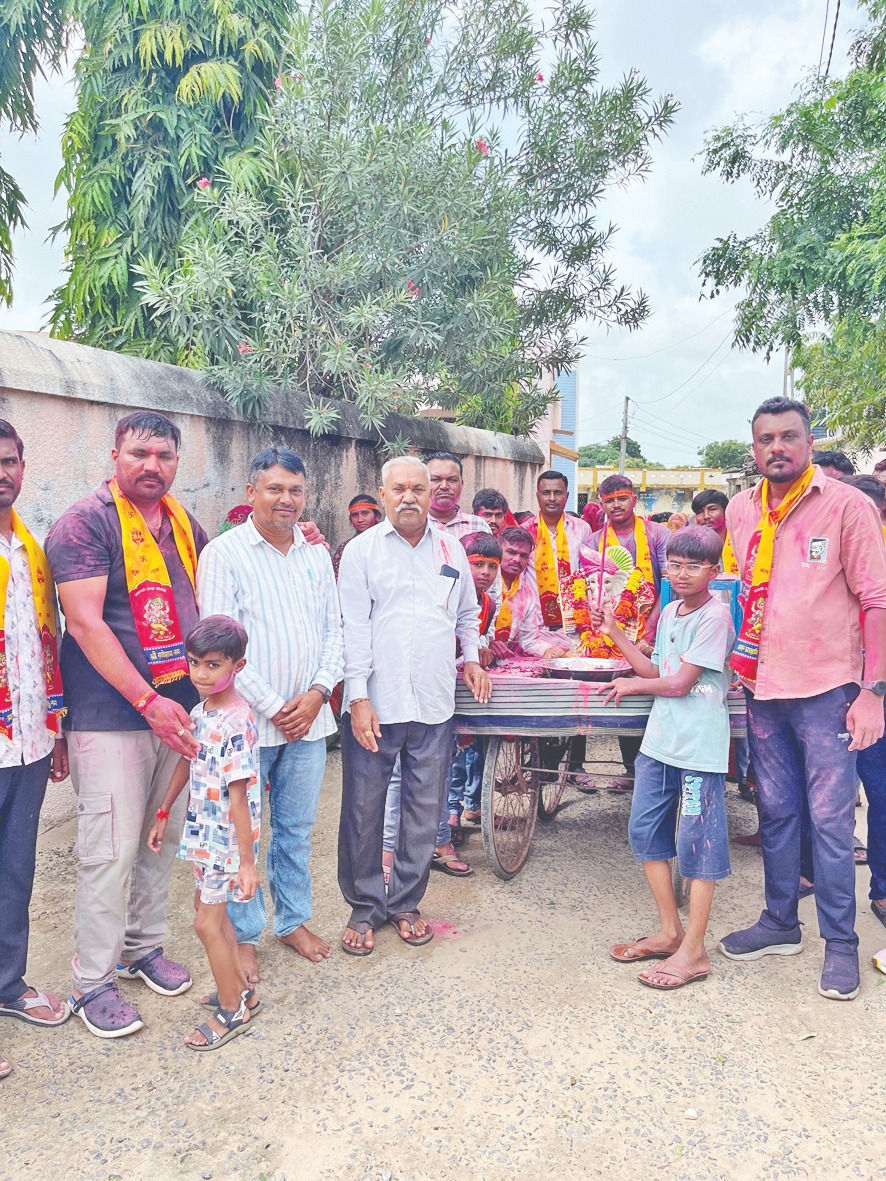 અંબાજીમાં ભાદરવી પૂનમના મેળાની શરૂઆતઃ 'બોલ માડી અંબે...'ના નાદથી ગૂંજી ઉઠી ગિરિમાળા 3 - image