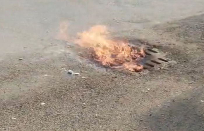 વડોદરામાં ફતેગંજ ચાર રસ્તા પાસે ડ્રેનેજમાં બ્લાસ્ટ બાદ આગ લાગી 1 - image