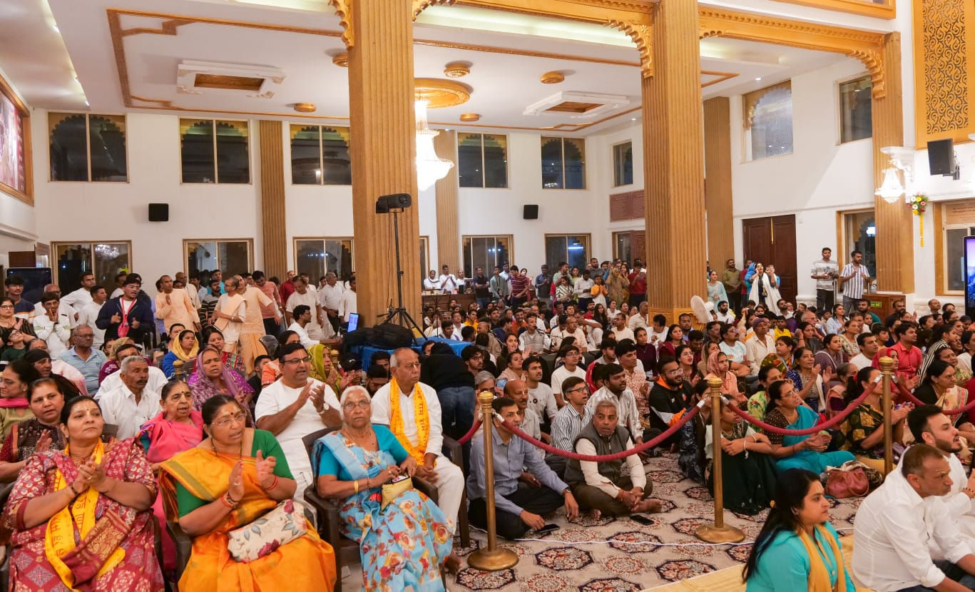 અમદાવાદ: ભાડજ હરેકૃષ્ણ મંદિરે નિત્યાનંદ ત્રિયોદશીની ભવ્ય ઉજવણી, પ્રભુને ધરાવાયો 108 વાનગીઓનો અન્નકૂટ 5 - image