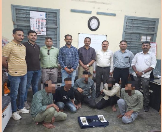 સાઇકલ અથડાવી લૂંટ કરતી ઉત્તર પ્રદેશની આંતરરાજ્ય ગેંગ ઝડપાઇ, 1 - image