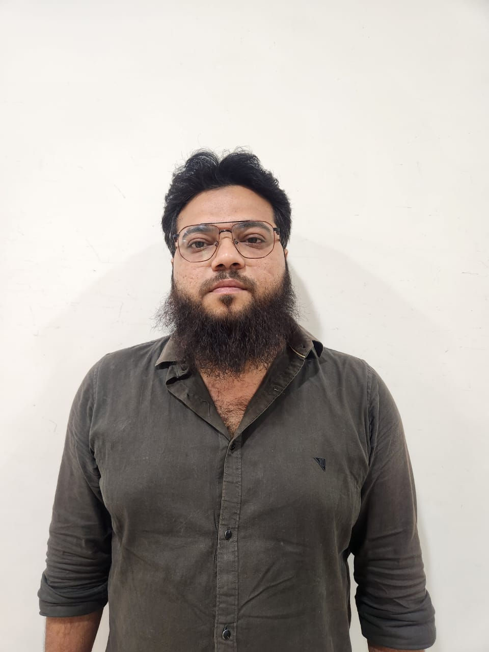 જમીન બોજામુક્ત કરવાના બદલામાં લાંચની રકમ લેતો કર્મચારી ઝડપાયો 1 - image