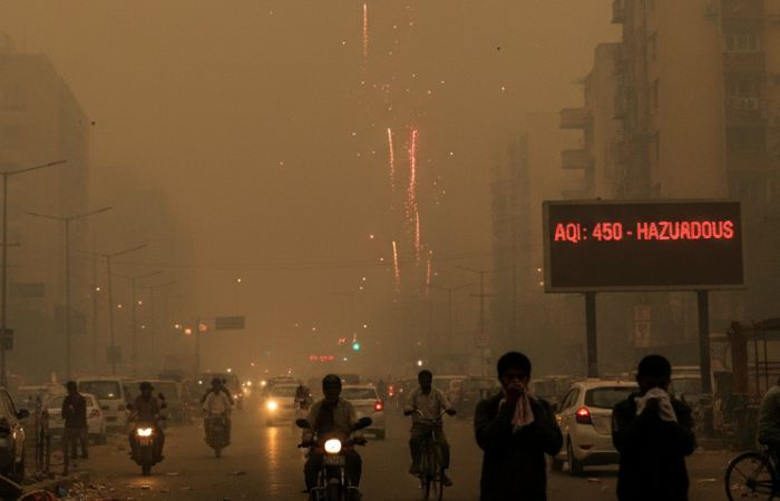 Ahmedabad chokes on Diwali smoke Thaltej air quality becomes hazardous with over 1000 AQI