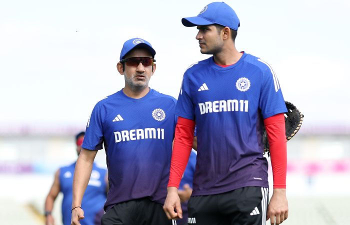 Indian cricket team told to stay indoors after a suspicious package found near hotel
