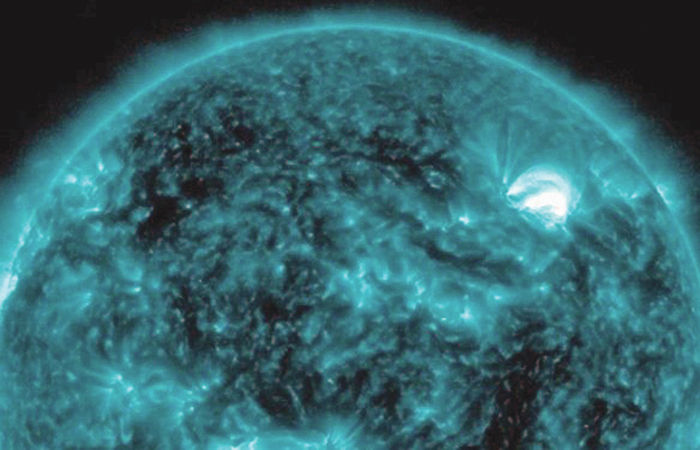 165 વર્ષ બાદ સૂર્યમાંથી ઉદભવેલું વિદ્યુત ચુંબકીય તોફાન પૃથ્વી સાથે ટકરાયું, રેડિયો બ્લેકઆઉટની ભીતિ 1 - image