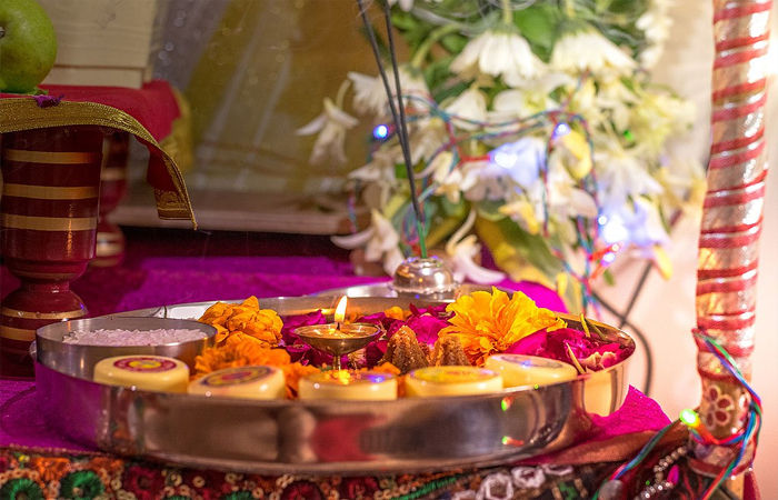 Puja Rules: દેવી-દેવતાઓની પૂજા કરતી વખતે આ બાબતોનું રાખો વિશેષ ધ્યાન, નહીંતર મળશે અશુભ ફળ 1 - image