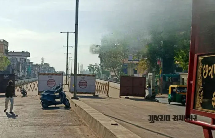 ભ્રષ્ટાચારના પાયા પર બનેલા હાટકેશ્વર બ્રિજને તોડવાની કામગીરી શરૂ, વધુ 4 કરોડનું આંધણ 2 - image