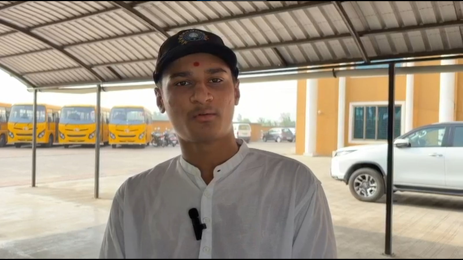 પિતાનું નિધન અને માતાને કેન્સર: ધો. 10માં સુરતના 'ધર્મ' અને 'હેમાંગ'ને A1 ગ્રેડ, આંખ ભીંજવી દે તેવી સંઘર્ષગાથા 2 - image